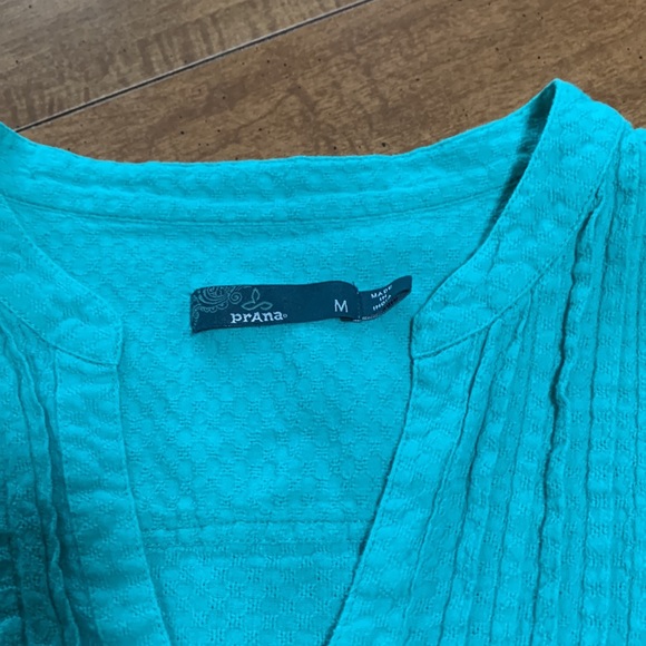 Prana button down short sleeve top size M GUC - Picture 5 of 7
